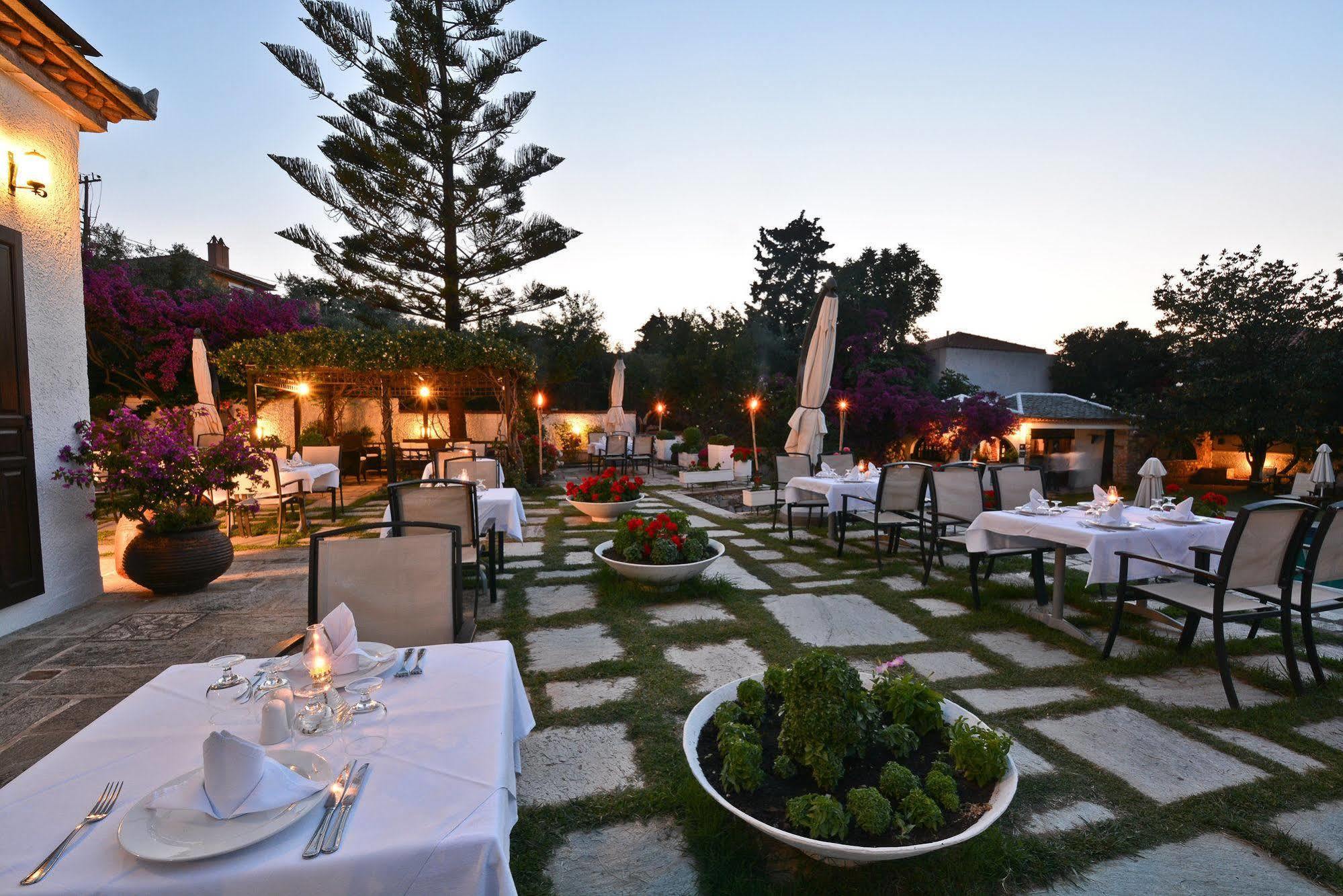 Hotel Prince Stafilos Skopelos stad Exteriör bild